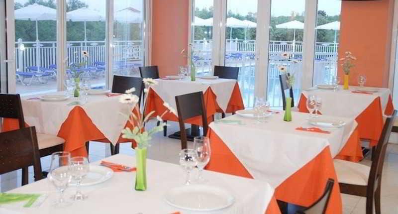 טסיליבי Zante Pantheon Hotel מראה חיצוני תמונה