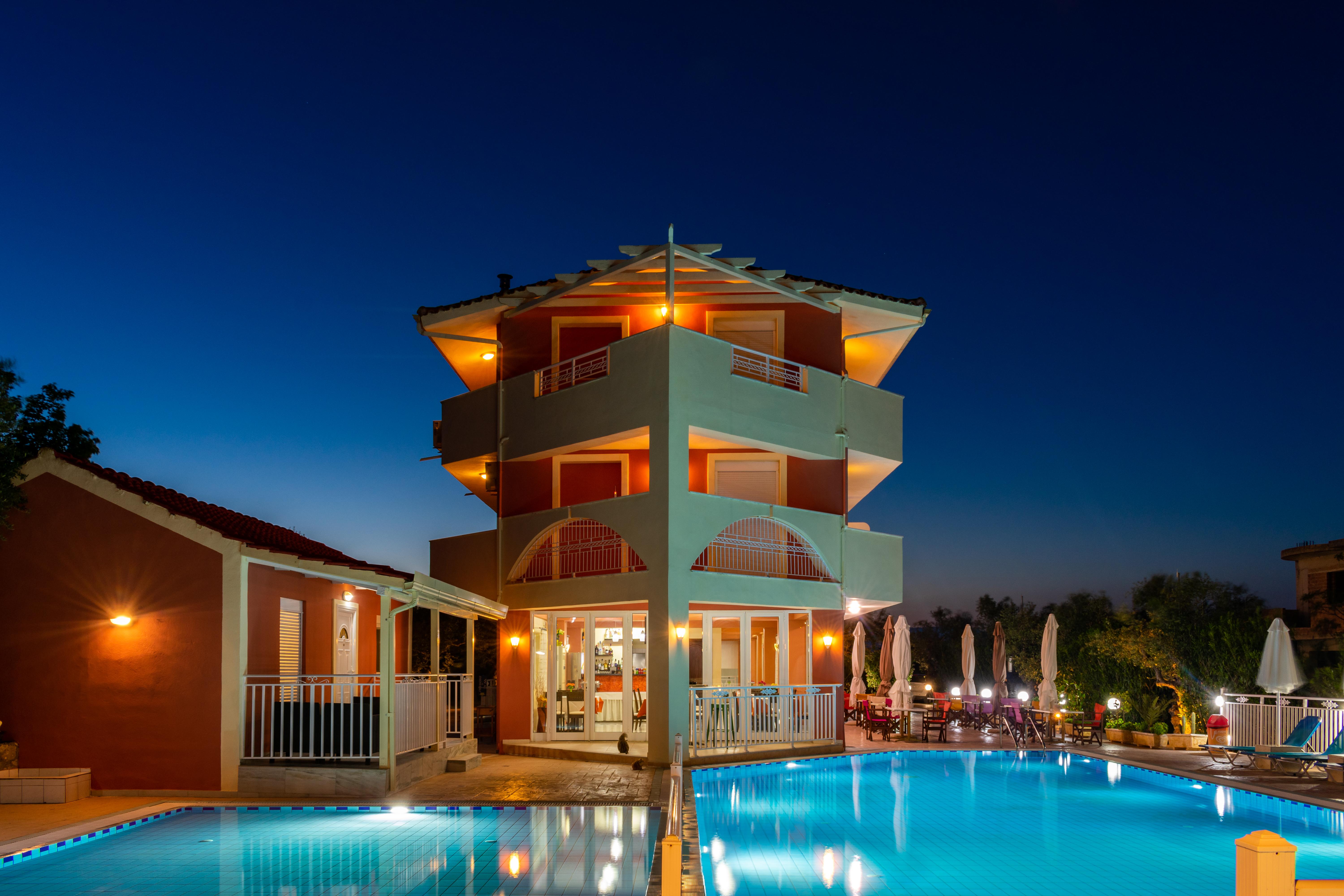 טסיליבי Zante Pantheon Hotel מראה חיצוני תמונה