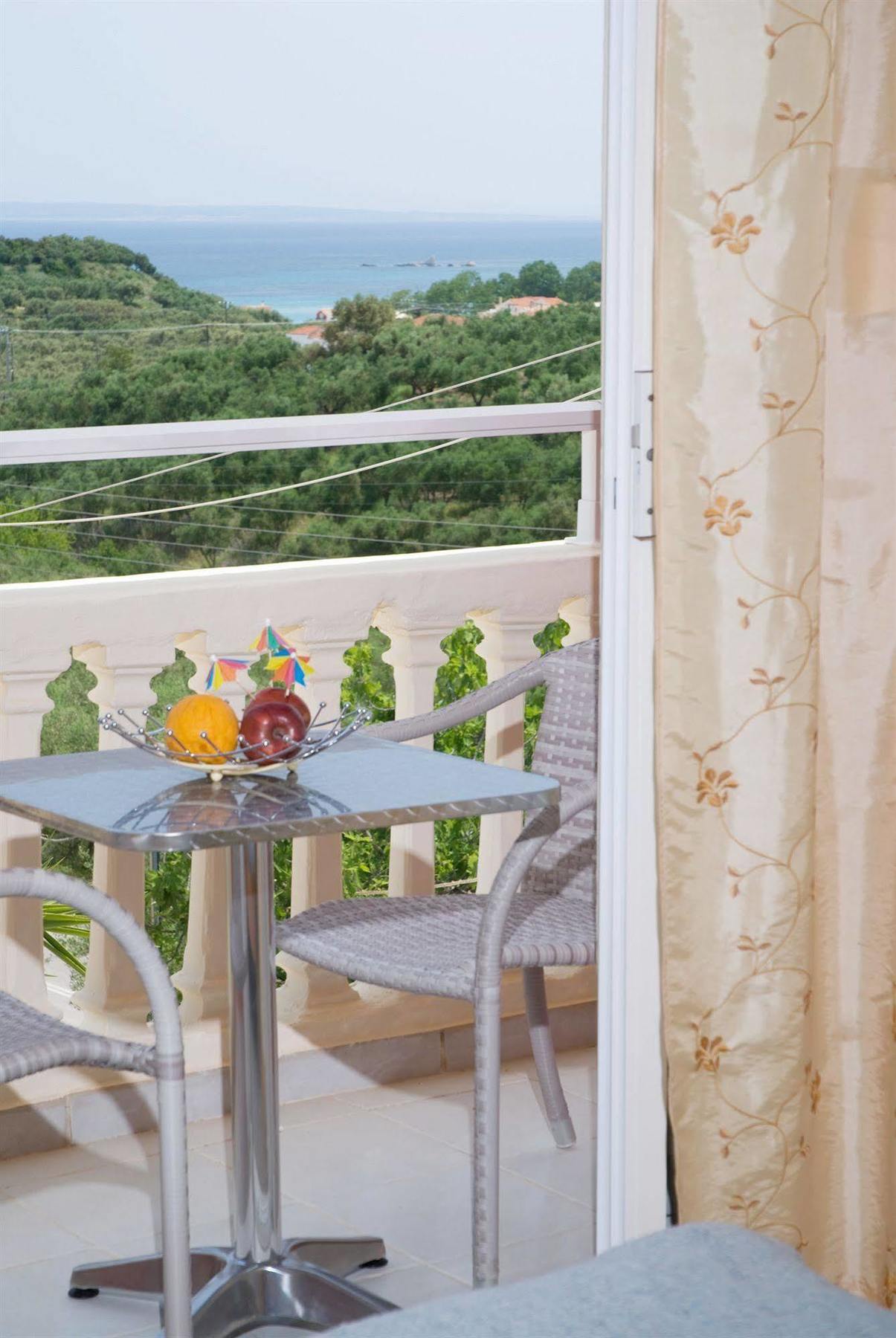 טסיליבי Zante Pantheon Hotel מראה חיצוני תמונה