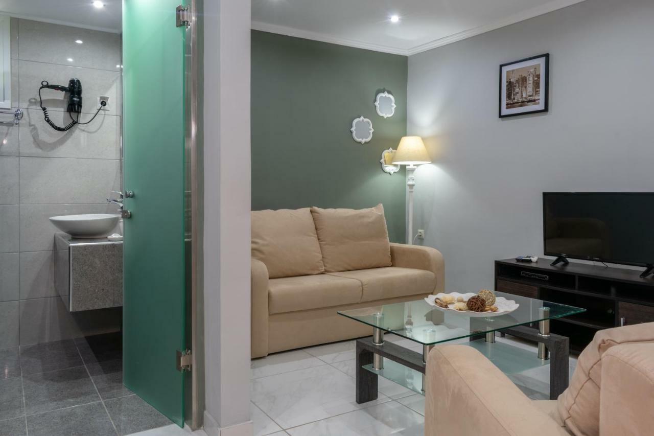 טסיליבי Zante Pantheon Hotel מראה חיצוני תמונה