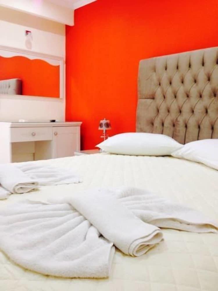 טסיליבי Zante Pantheon Hotel מראה חיצוני תמונה